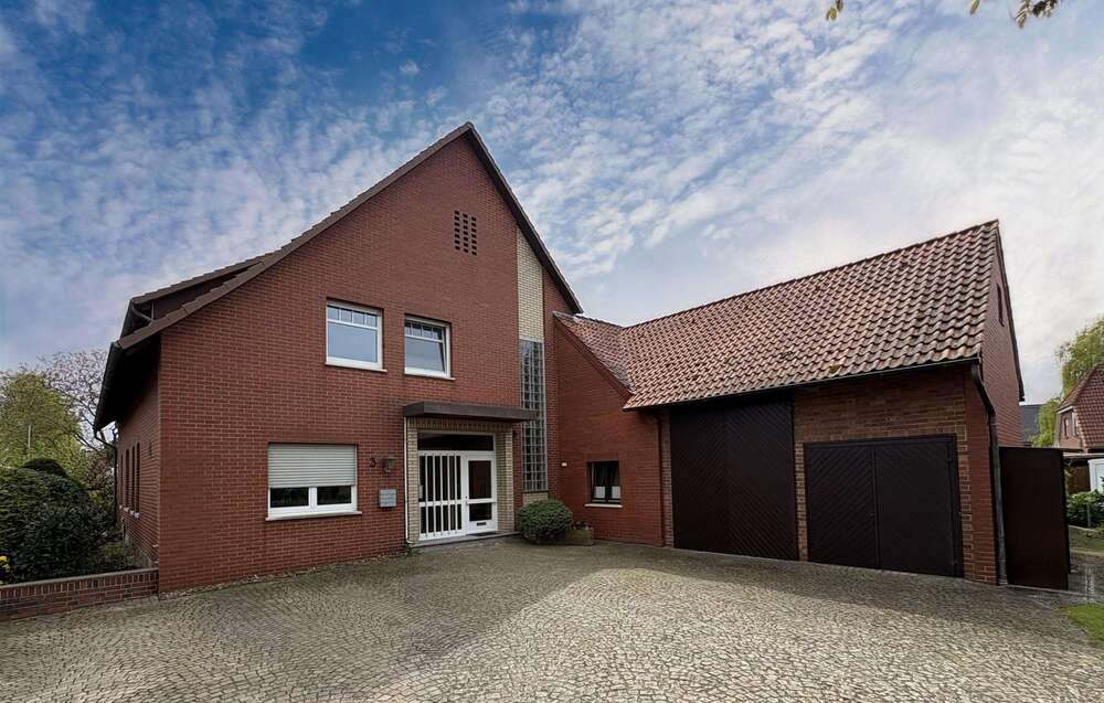 Thumbnail-Haus zum Kaufen in Niedernwöhren 429.000,00 € 312 m²