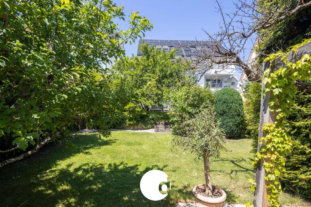 Thumbnail-Haus zum Kaufen in Stuttgart 1.450.000,00 € 205 m²