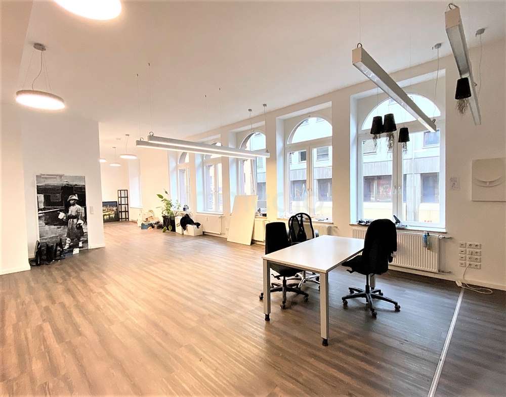 Thumbnail-Büro in Frankfurt am Main 6.500,00 € 380 m²
