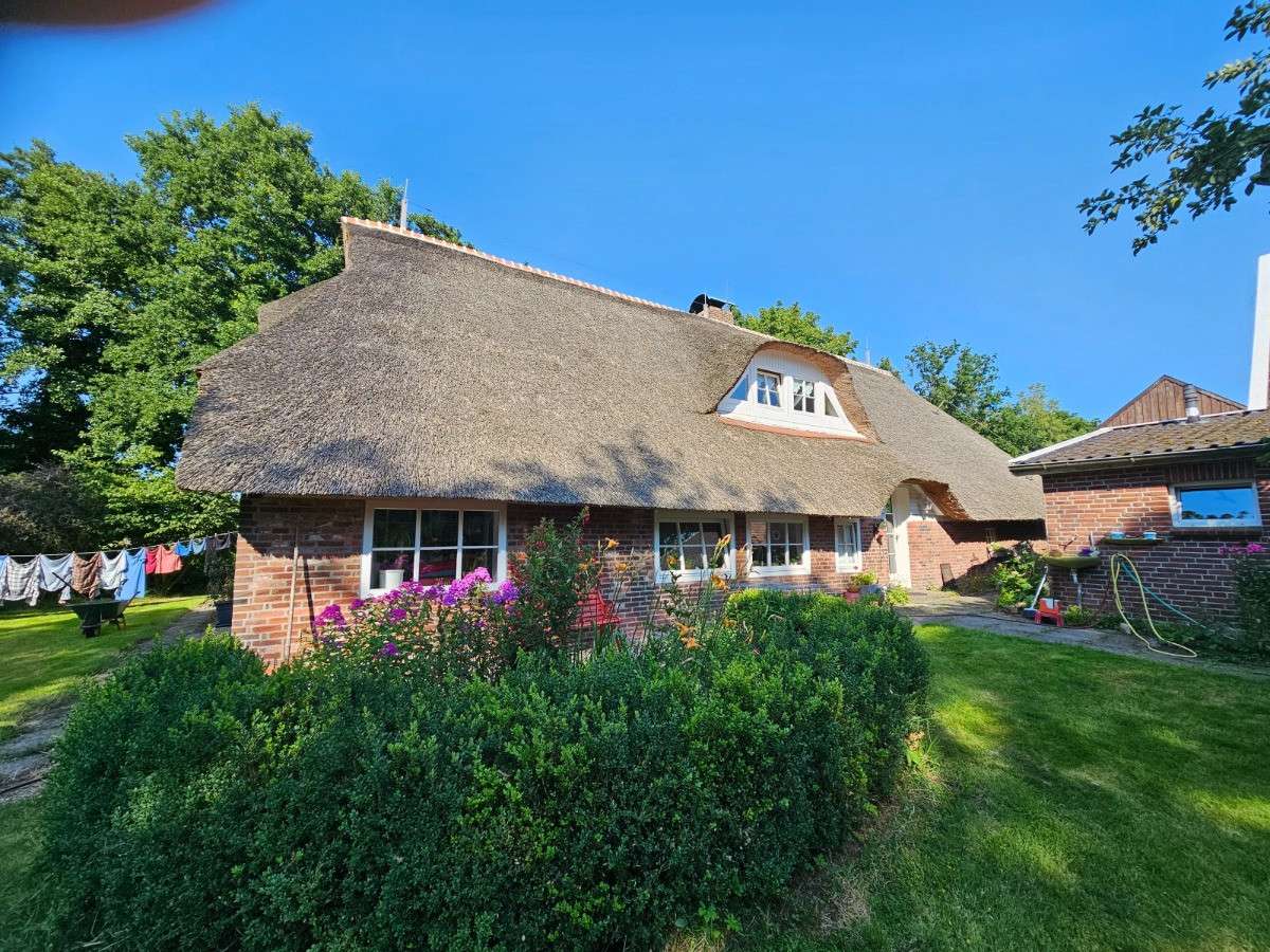 Thumbnail-Haus zum Kaufen in Ovelgönne 550.000,00 € 220 m²