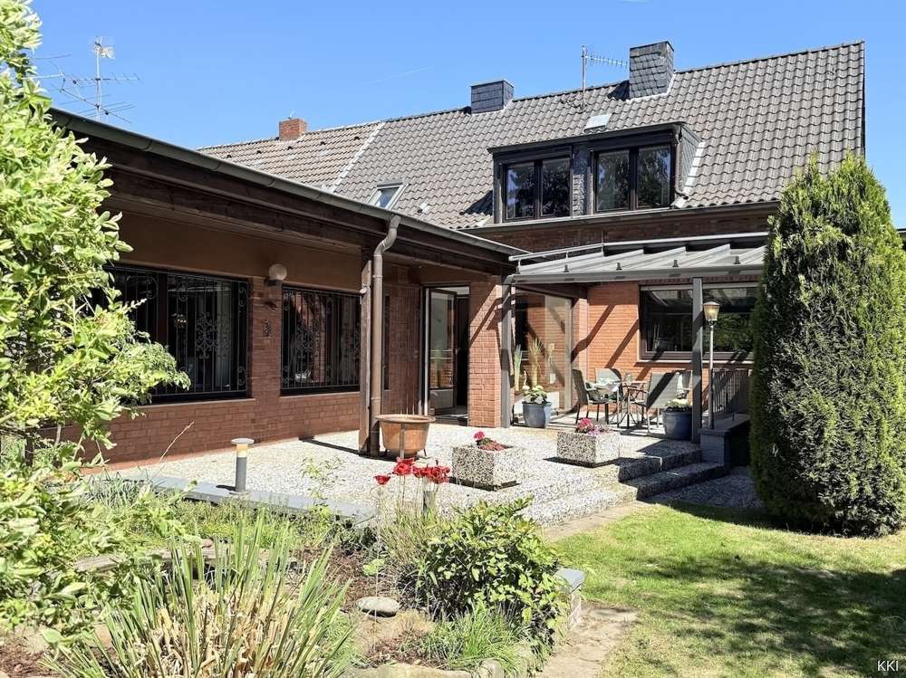 Thumbnail-Haus zum Kaufen in Krefeld 468.500,00 € 197.35 m²