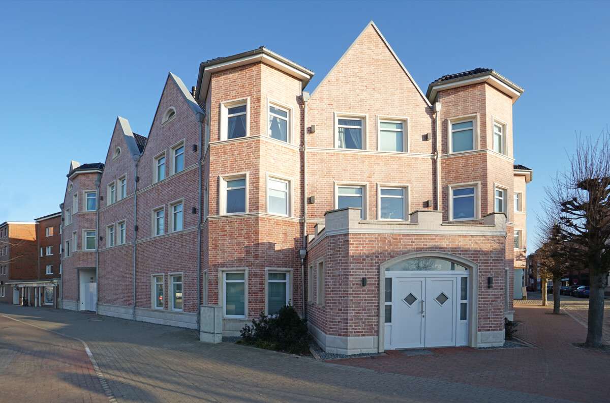 Thumbnail-Wohnung zum Mieten in Elmshorn 1.300,00 € 108.17 m²