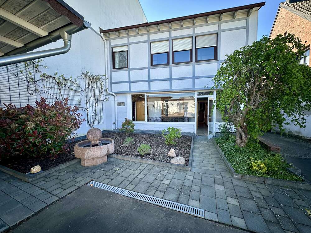 Thumbnail-Haus zum Kaufen in Düren 355.000,00 € 178 m²