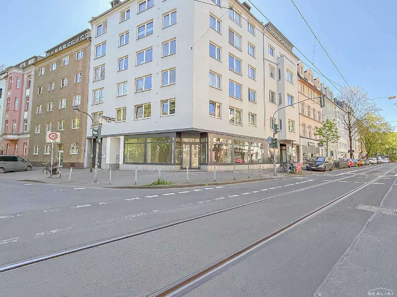 Thumbnail-Einzelhandel in Düsseldorf 3.700,00 € 285 m²