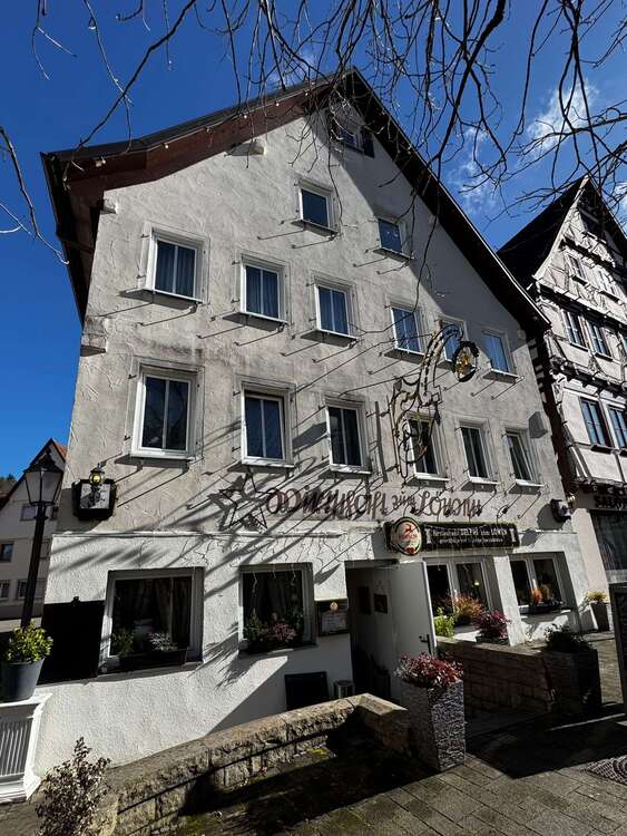Thumbnail-Haus zum Kaufen in Bad Urach 1.085.000,00 € 342.11 m²