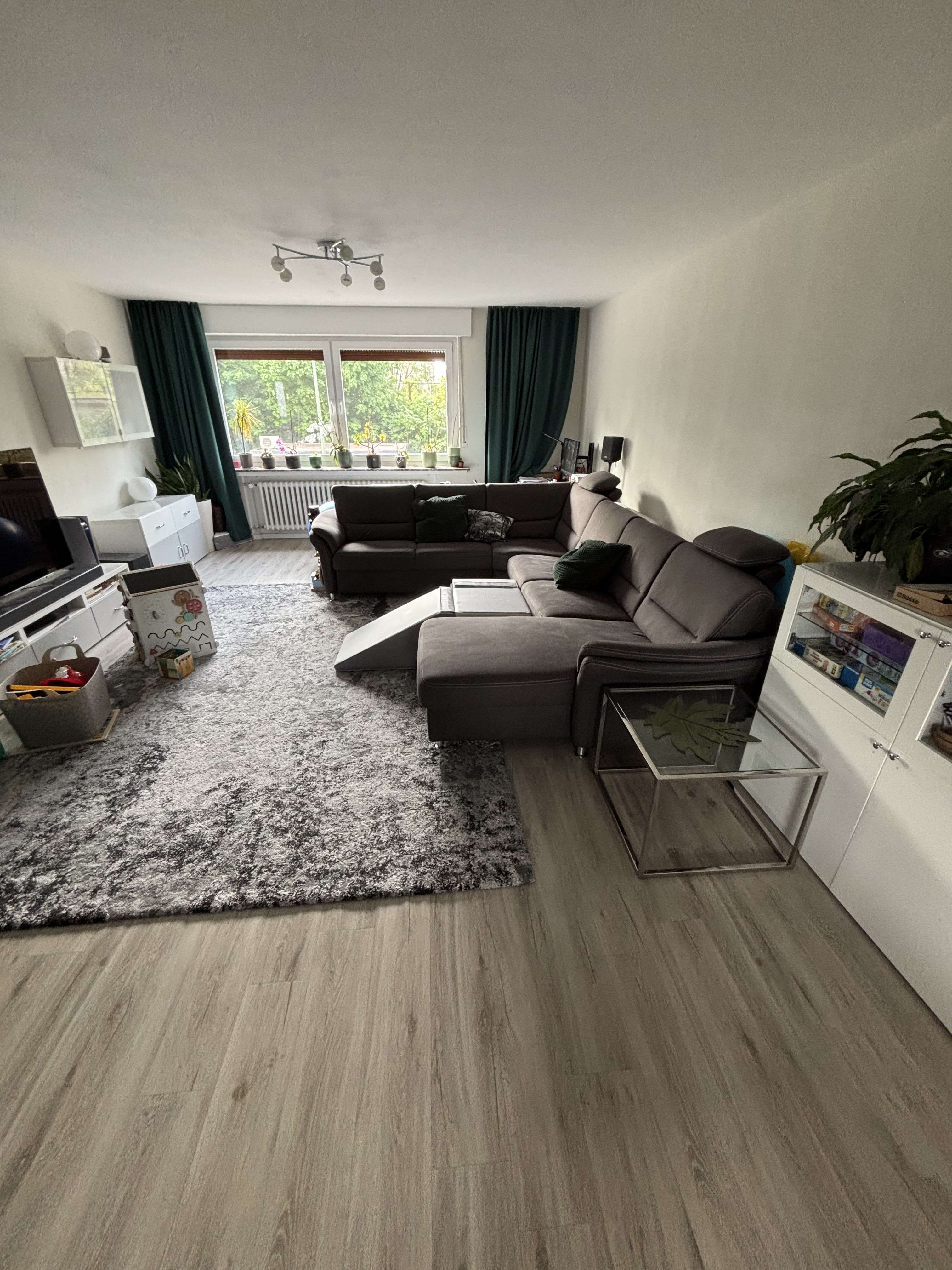 Thumbnail-Wohnung zum Mieten in Duisburg 950,00 € 126 m²