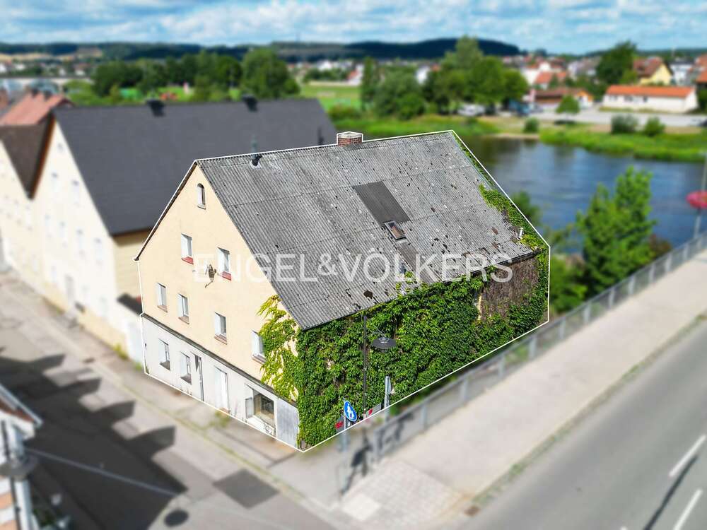 Thumbnail-Haus zum Kaufen in Regenstauf 225.000,00 € 180 m²