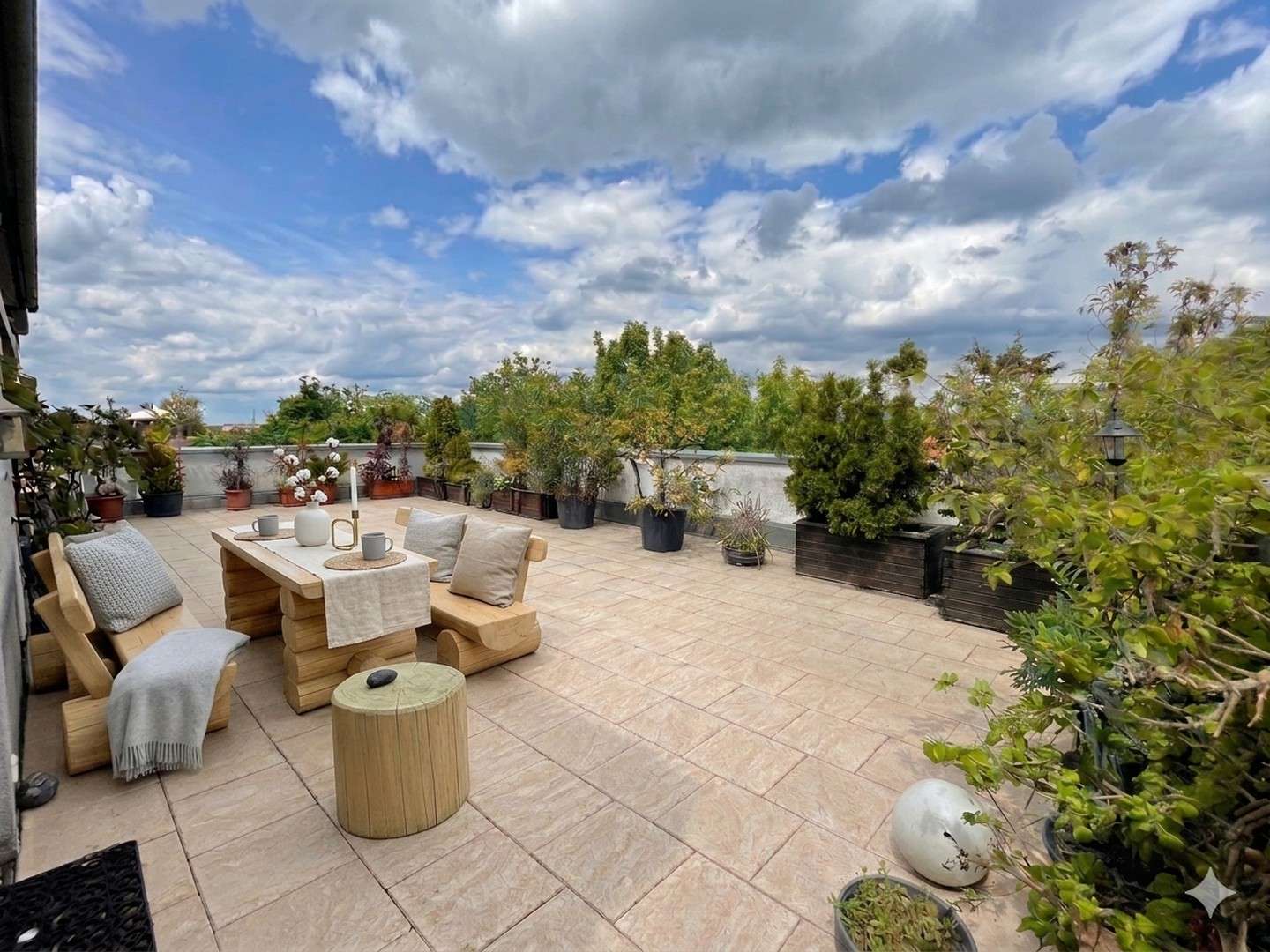 Thumbnail-Wohnung zum Mieten in Nürnberg 2.900,00 € 144 m²