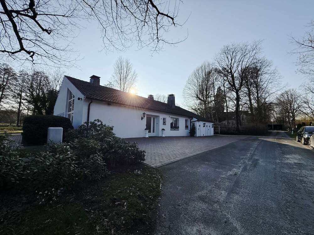 Thumbnail-Haus zum Kaufen in Detmold 595.000,00 € 222 m²