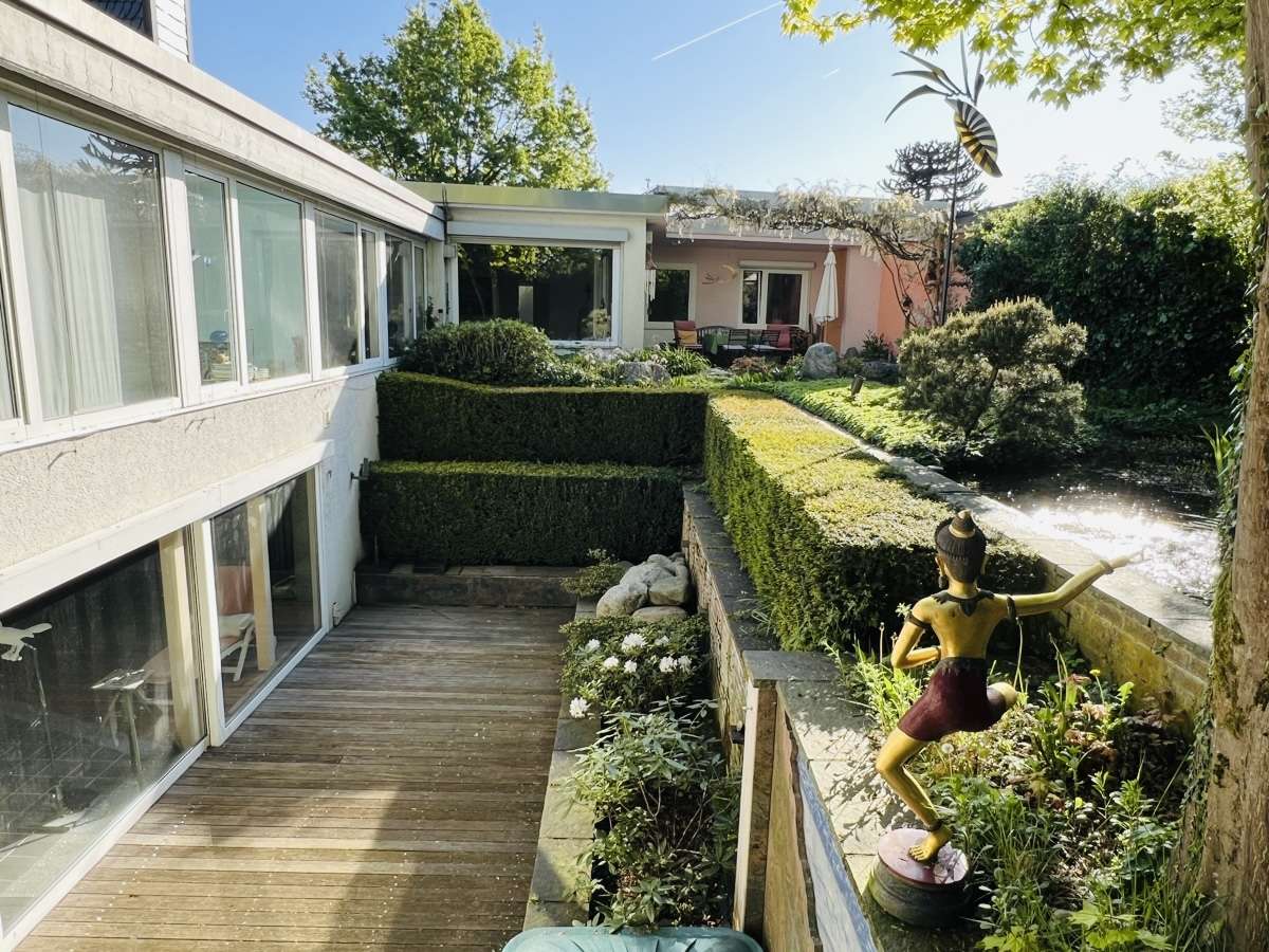 Thumbnail-Haus zum Kaufen in Neuss 647.000,00 € 193 m²