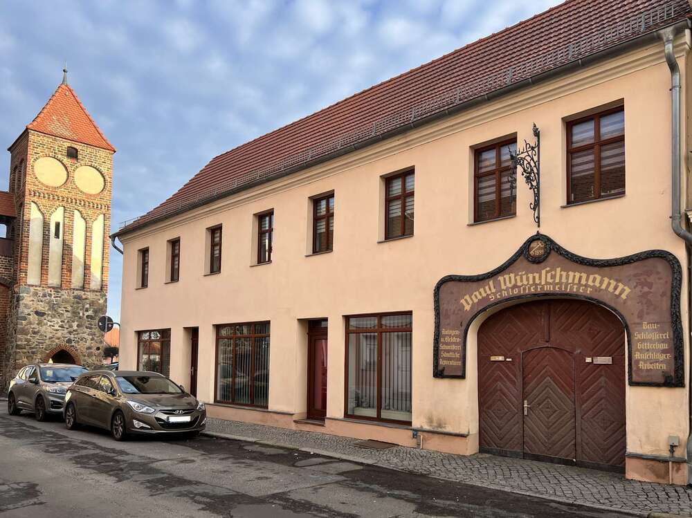 Thumbnail-Haus zum Kaufen in Jüterbog 330.000,00 € 323 m²