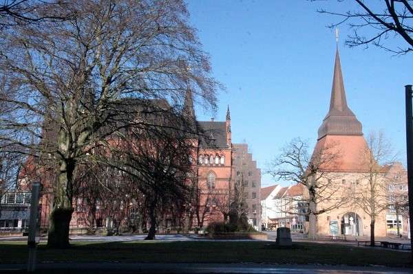 Thumbnail-Haus zum Kaufen in Rostock 1.200.000,00 € 598 m²