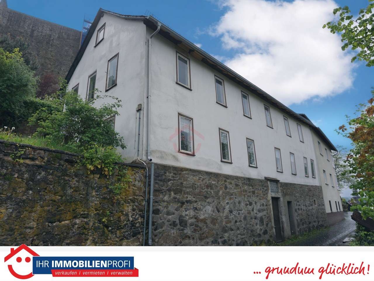 Thumbnail-Haus zum Kaufen in Dillenburg 159.000,00 € 227 m²