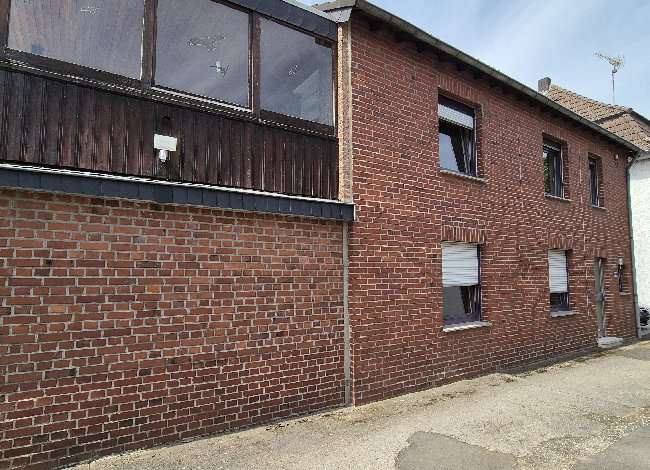 Thumbnail-Haus zum Kaufen in Hückelhoven-Ratheim 146.000,00 € 90 m²
