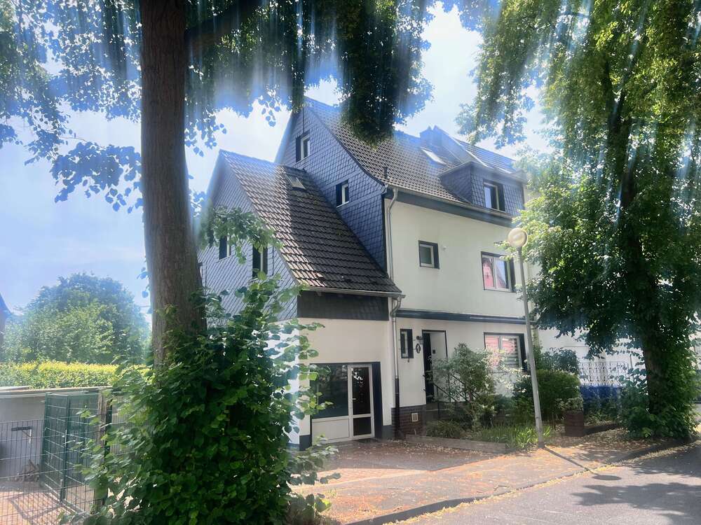 Thumbnail-Haus zum Kaufen in Leverkusen 559.000,00 € 210 m²
