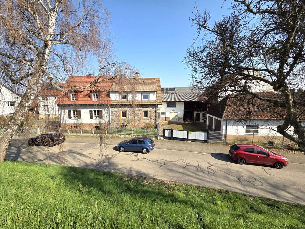 Thumbnail-Haus zum Kaufen in Karlsruhe 299.000,00 € 124 m²