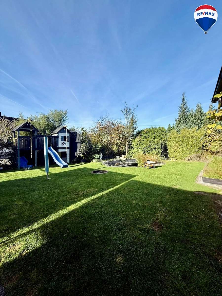 Thumbnail-Haus zum Kaufen in Schloß Holte-Stukenbrock 395.000,00 € 126 m²