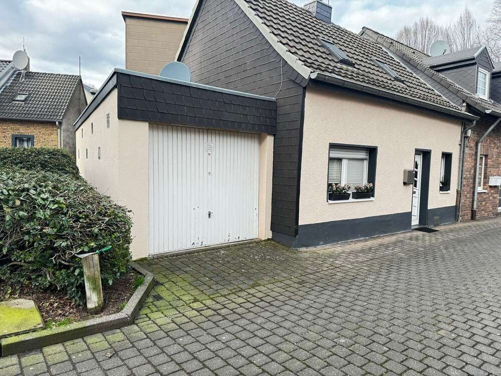 Thumbnail-Haus zum Mieten in Frechen 1.150,00 € 75 m²