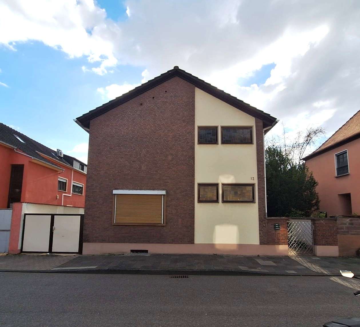 Thumbnail-Haus zum Kaufen in Ludwigshafen 449.000,00 € 234 m²