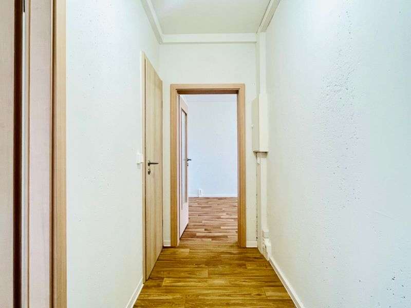 Thumbnail-Wohnung zum Mieten in Freital 330,35 € 48.94 m²