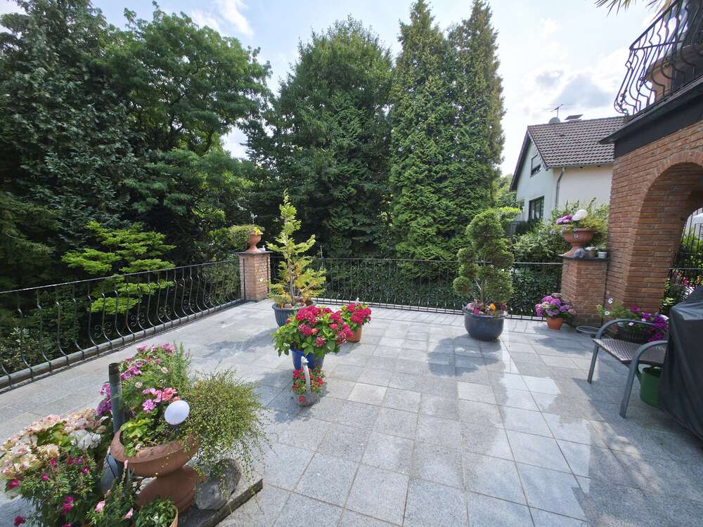 Thumbnail-Wohnung zum Kaufen in Burscheid 338.000,00 € 128 m²