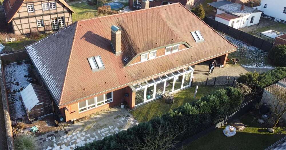 Thumbnail-Haus zum Kaufen in Uetze Hänigsen 695.000,00 € 280 m²