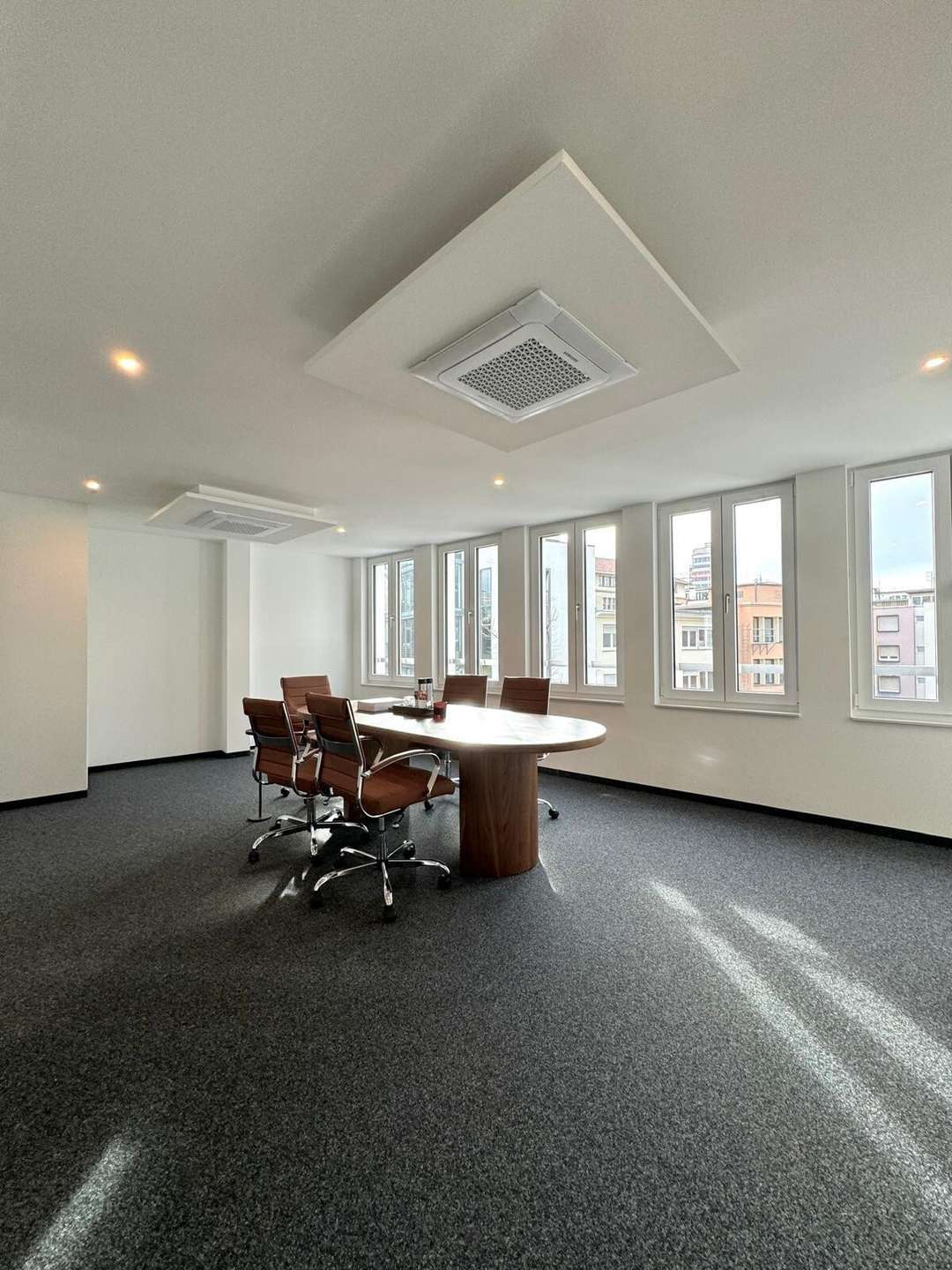 Thumbnail-Büro in Stuttgart 2.500,00 € 91.53 m²