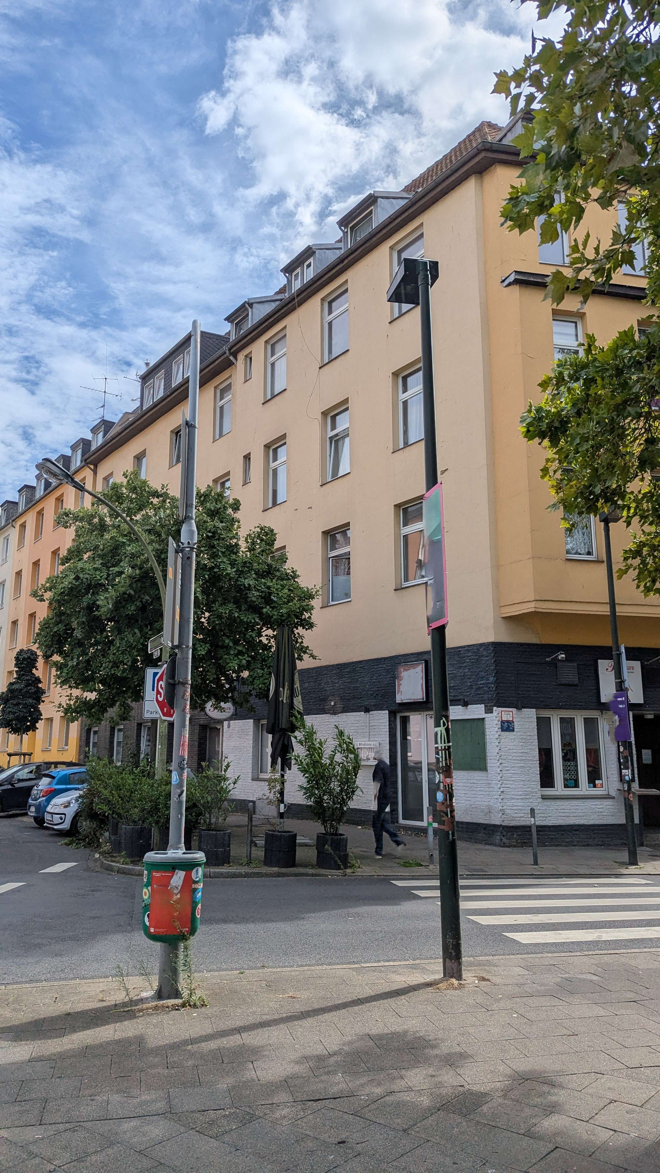 Thumbnail-Wohnung zum Kaufen in Düsseldorf 195.000,00 € 69.82 m²