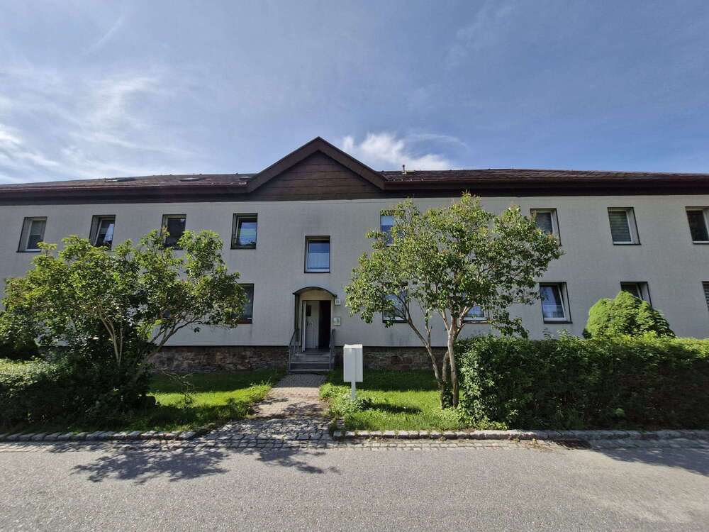 Thumbnail-Wohnung zum Mieten in BreitenbrunnErzgebirge 420,00 € 74.09 m²