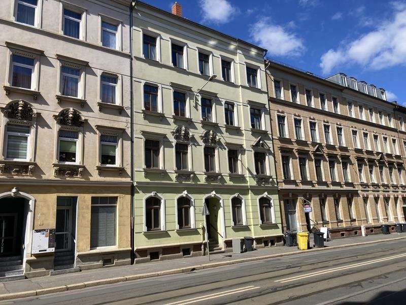 Thumbnail-Wohnung zum Kaufen in Zwickau 50.000,00 € 52.41 m²
