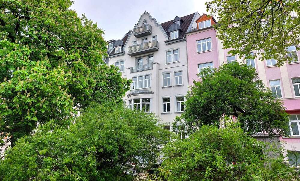Thumbnail-Wohnung zum Kaufen in Plauen 55.600,00 € 69.49 m²