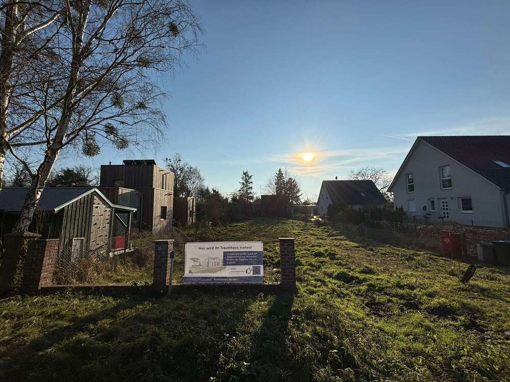 Thumbnail-Grundstück zu verkaufen in Falkensee 299.000,00 € 975.6 m²