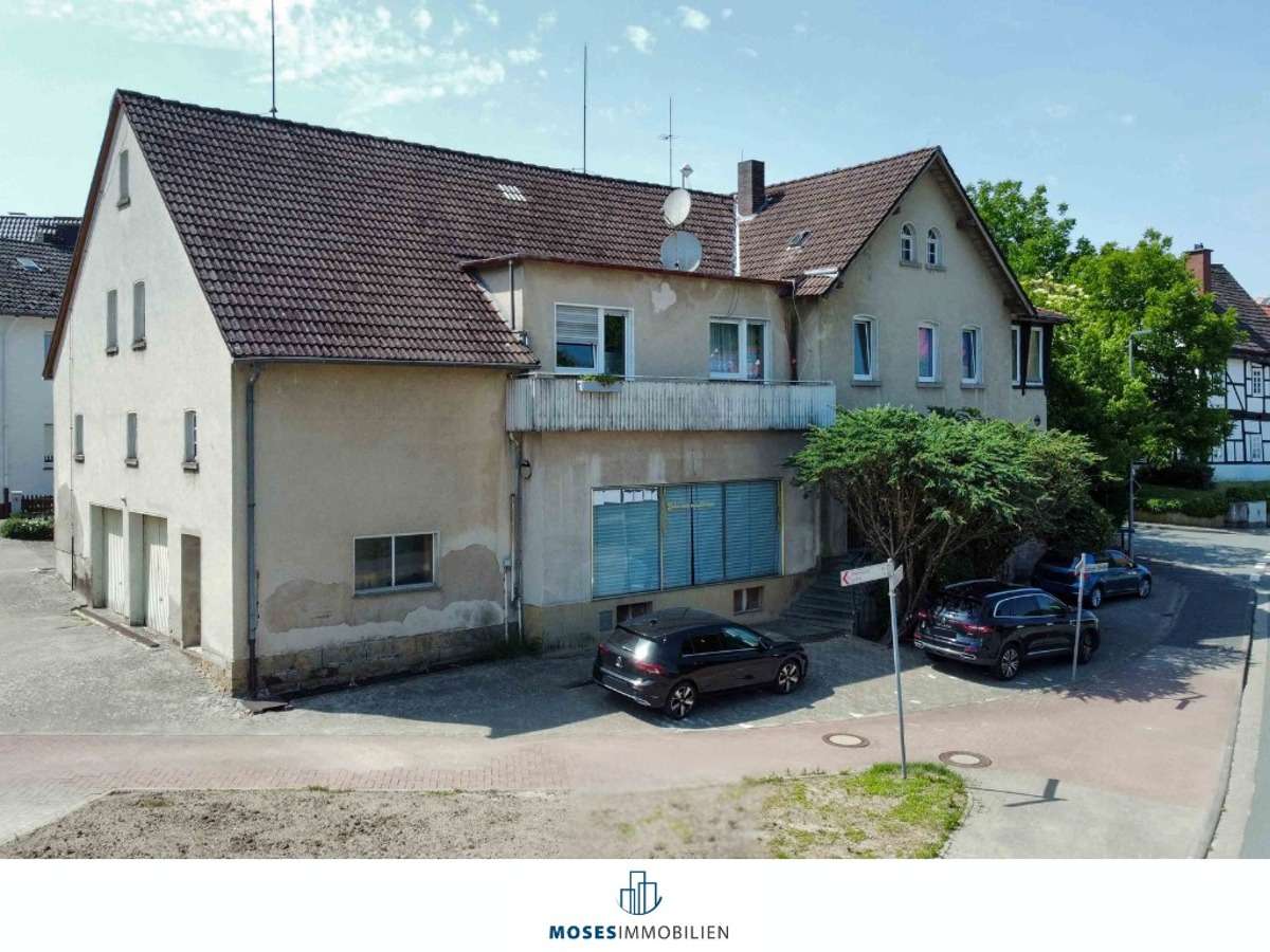 Thumbnail-Haus zum Kaufen in Schieder-Schwalenberg 129.000,00 € 393.39 m²