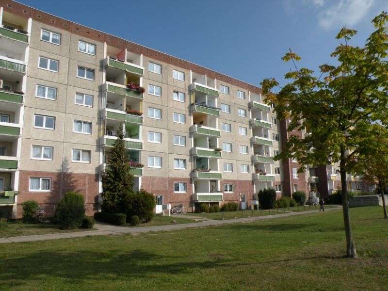 Thumbnail-Wohnung zum Mieten in Stralsund 393,90 € 65.65 m²