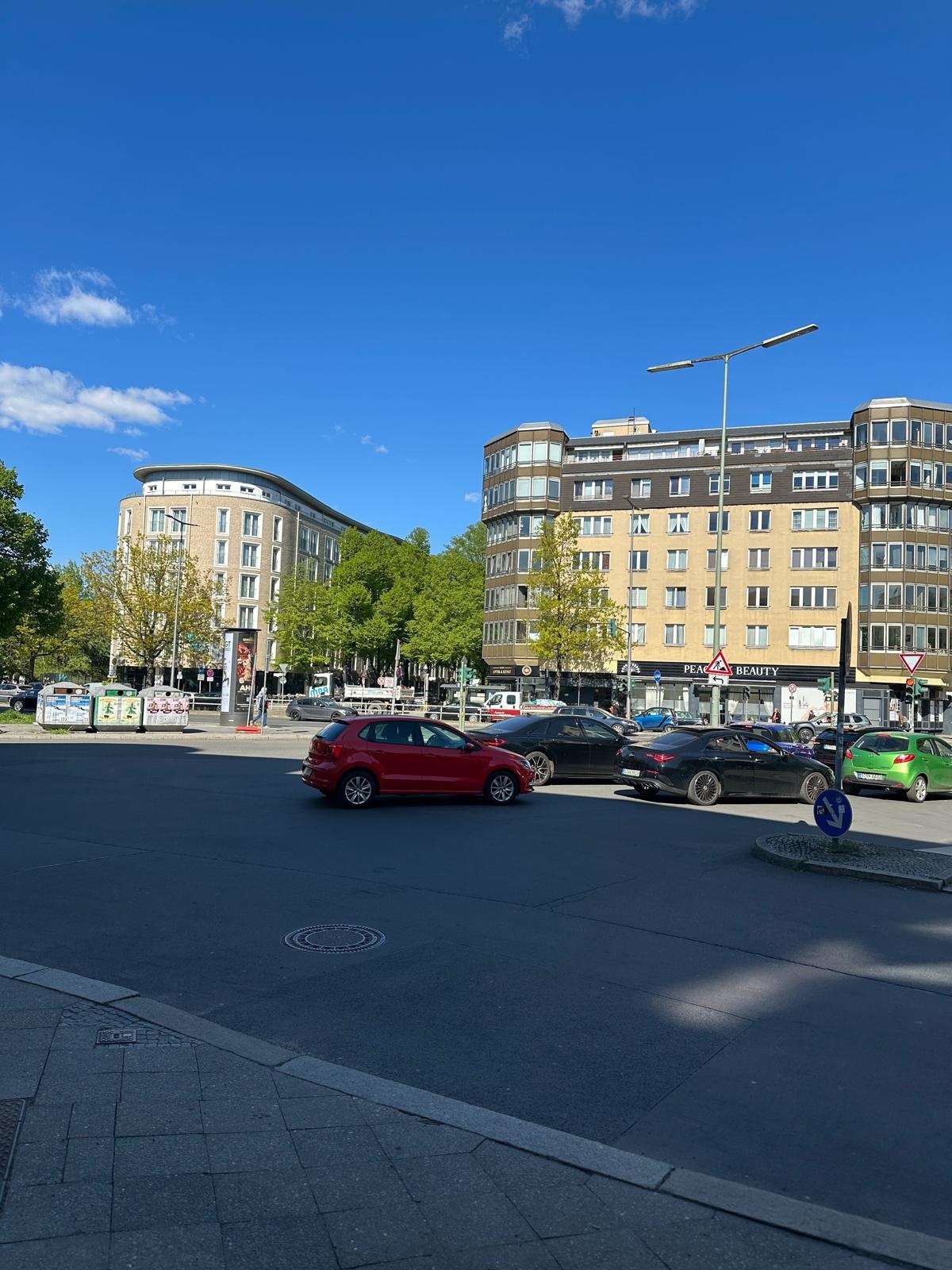 Thumbnail-Büro in Berlin 1.074,25 € 88.6 m²