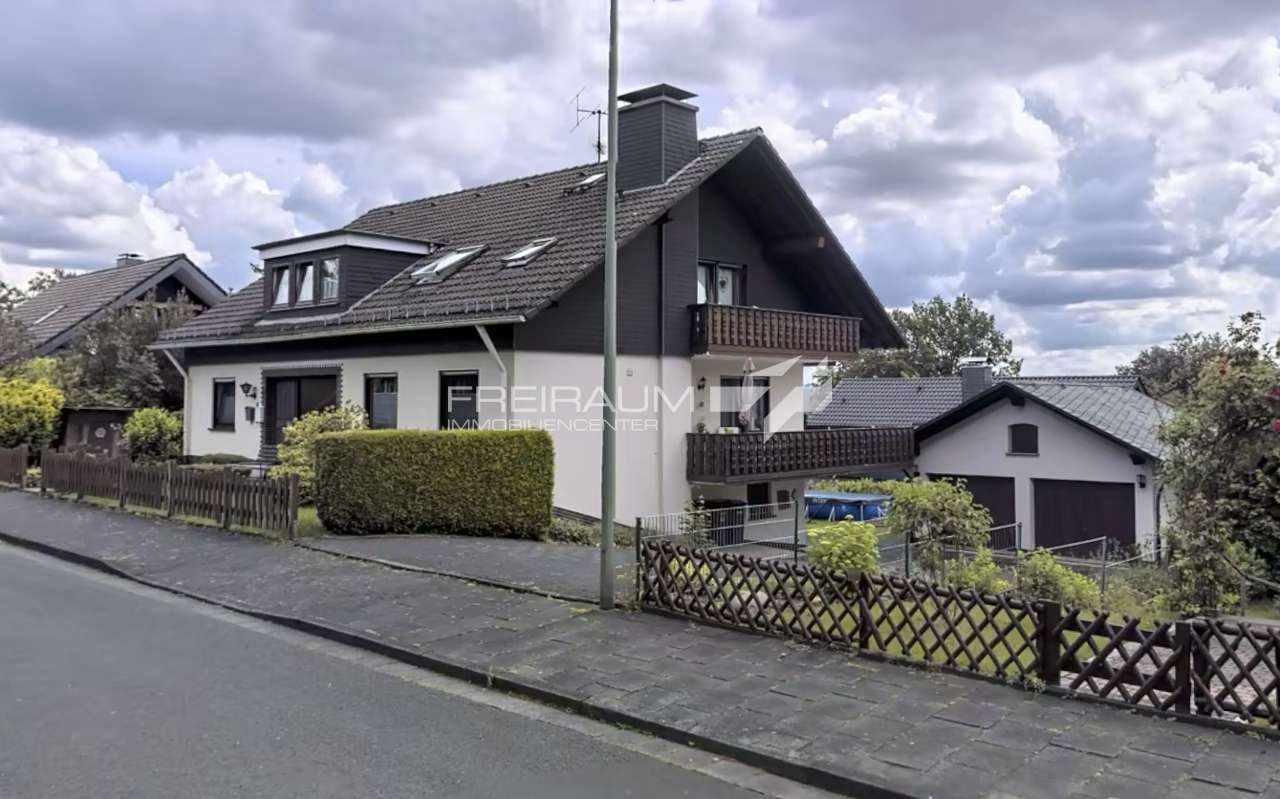 Thumbnail-Haus zum Kaufen in Siegen 440.000,00 € 241 m²
