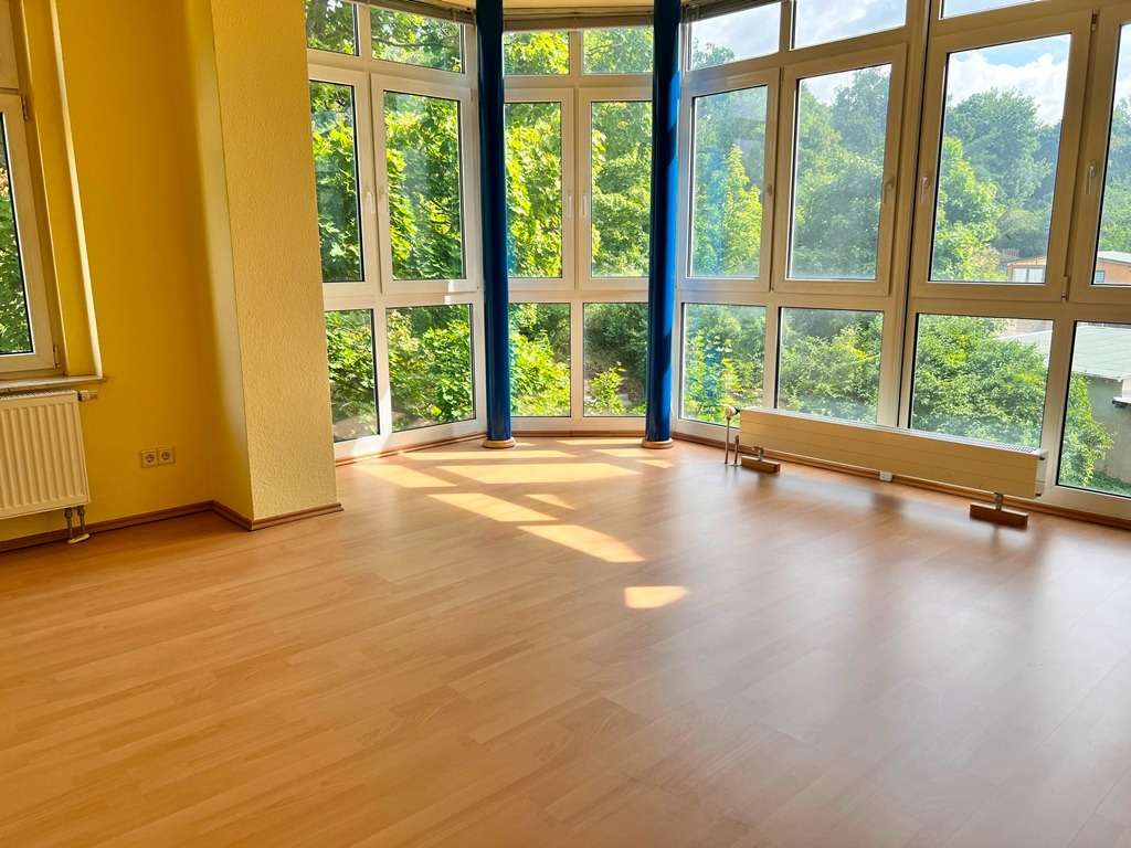 Thumbnail-Wohnung zum Mieten in Plauen 335,00 € 67.05 m²