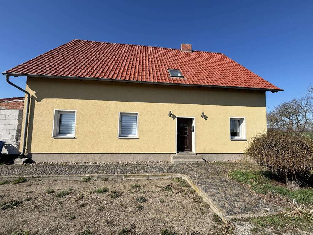 Thumbnail-Haus zum Kaufen in Wegeleben 90.000,00 € 170 m²