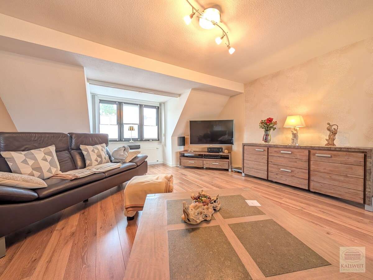 Thumbnail-Wohnung zum Mieten in Düsseldorf 1.200,00 € 124.7 m²