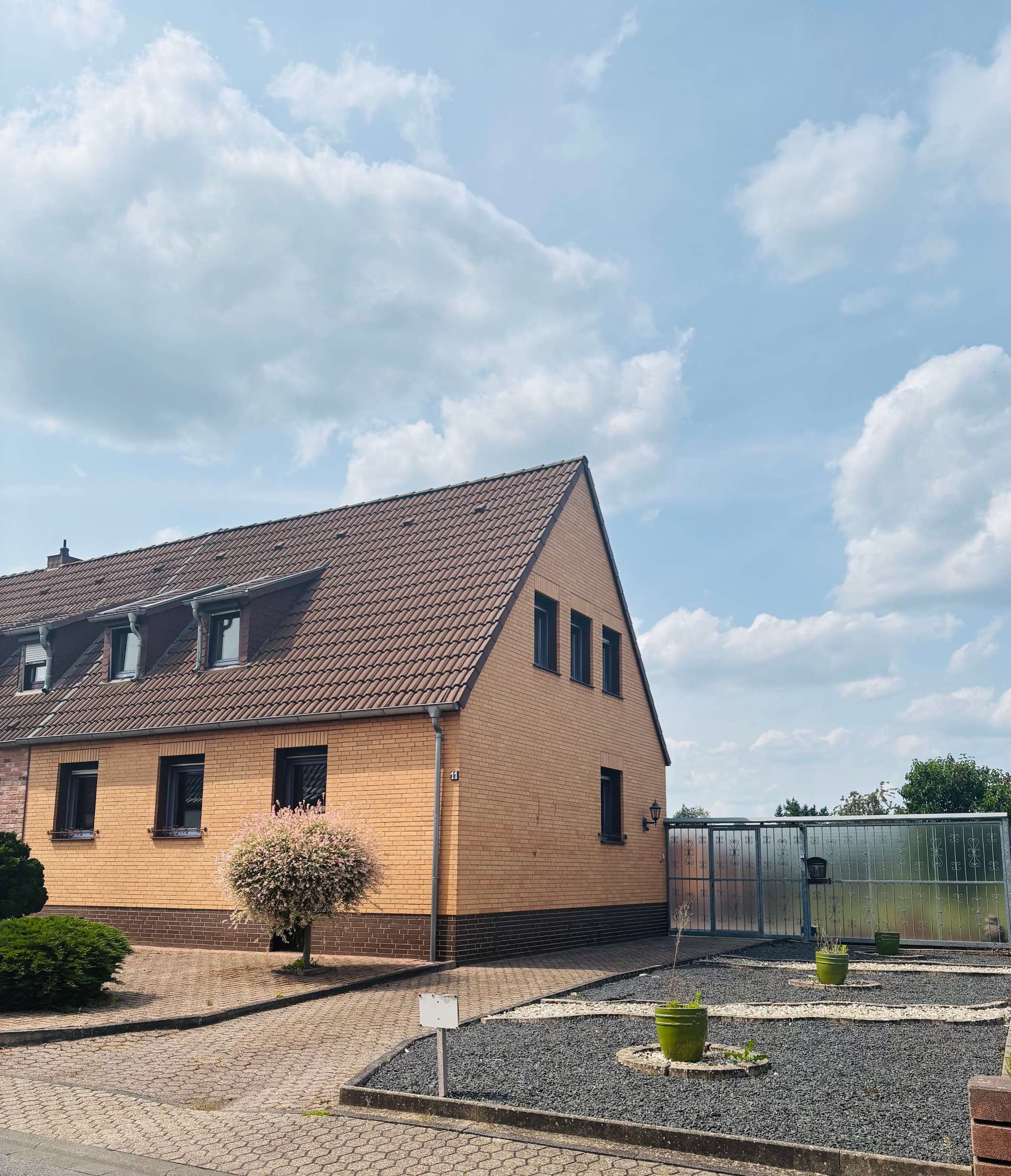 Thumbnail-Haus zum Kaufen in Düren LENDERSDORF 239.000,00 € 95 m²