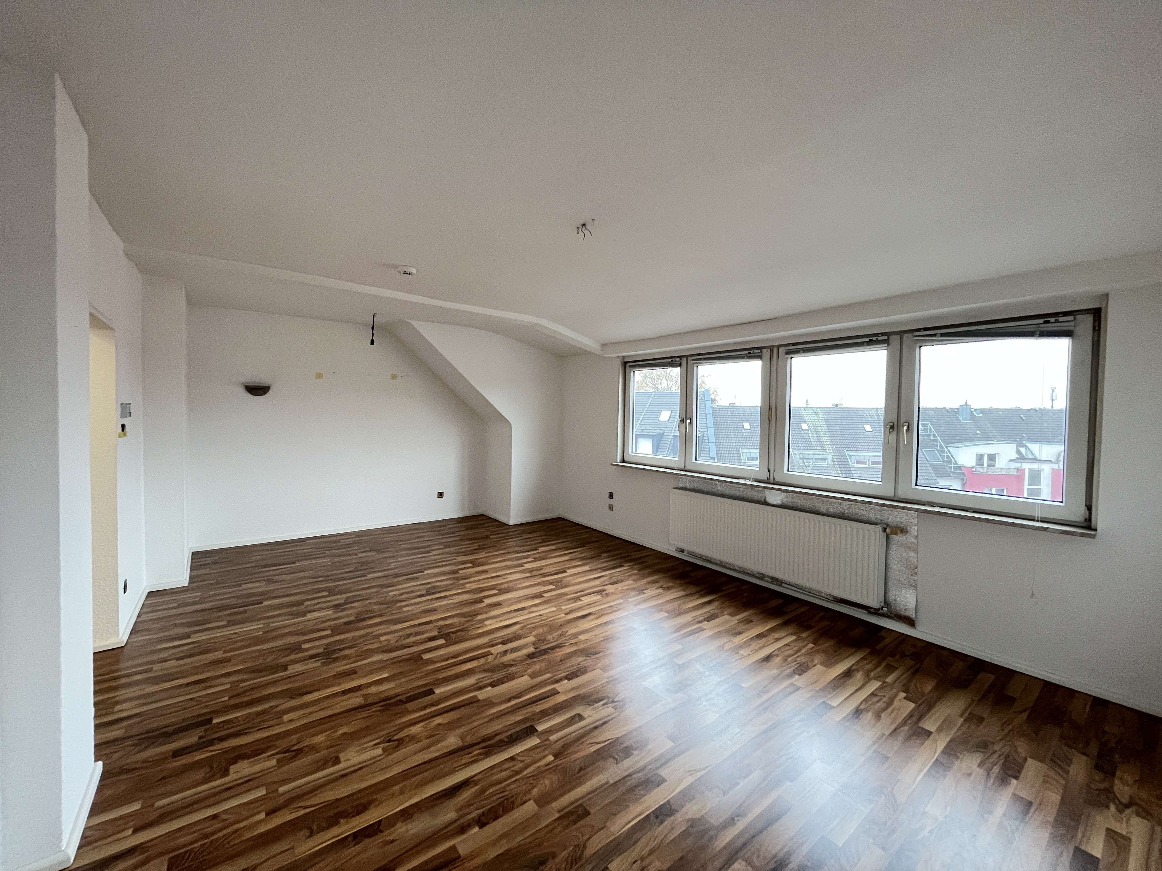 Thumbnail-Wohnung zum Kaufen in Düsseldorf 325.000,00 € 90.45 m²