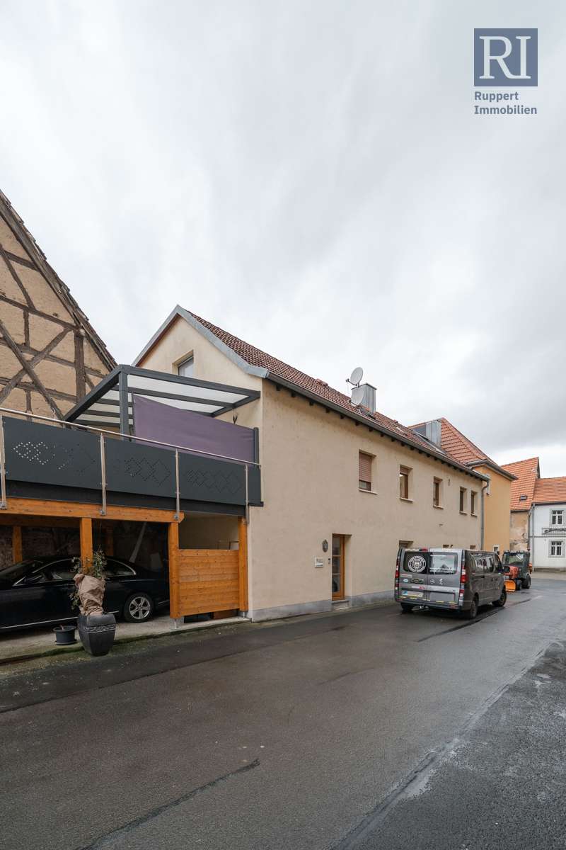 Thumbnail-Haus zum Kaufen in Kolitzheim 239.000,00 € 130 m²