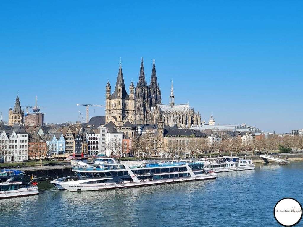 Thumbnail-Gastronomie in Köln 3.000,00 € 220 m²