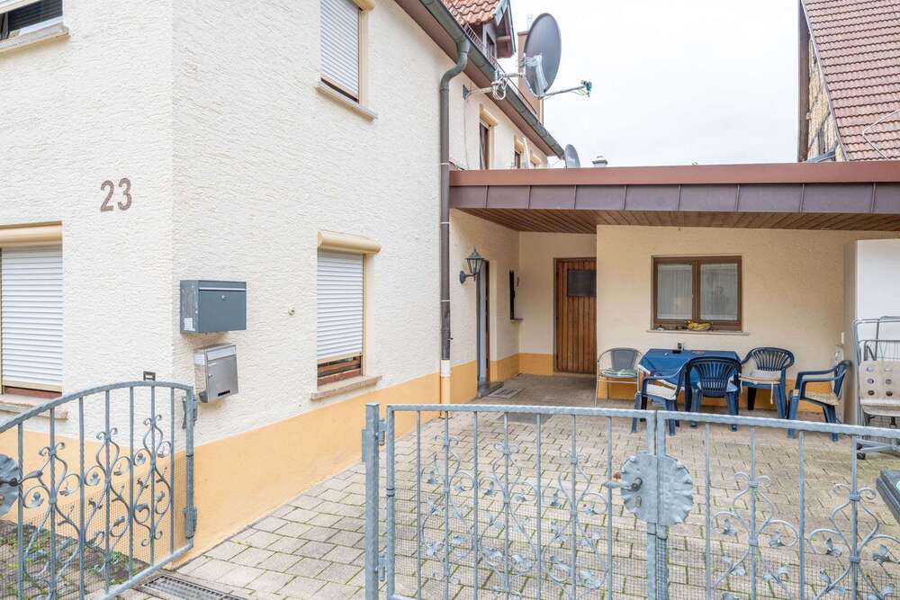 Thumbnail-Haus zum Kaufen in Erdmannhausen 474.000,00 € 136 m²