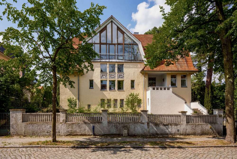 Thumbnail-Haus zum Kaufen in Berlin 2.200.000,00 € 500 m²