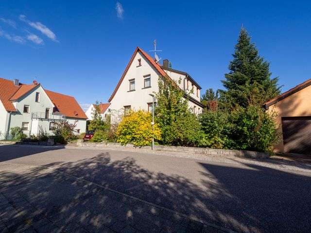Thumbnail-Haus zum Kaufen in Kirchheim am Neckar 380.000,00 € 130 m²