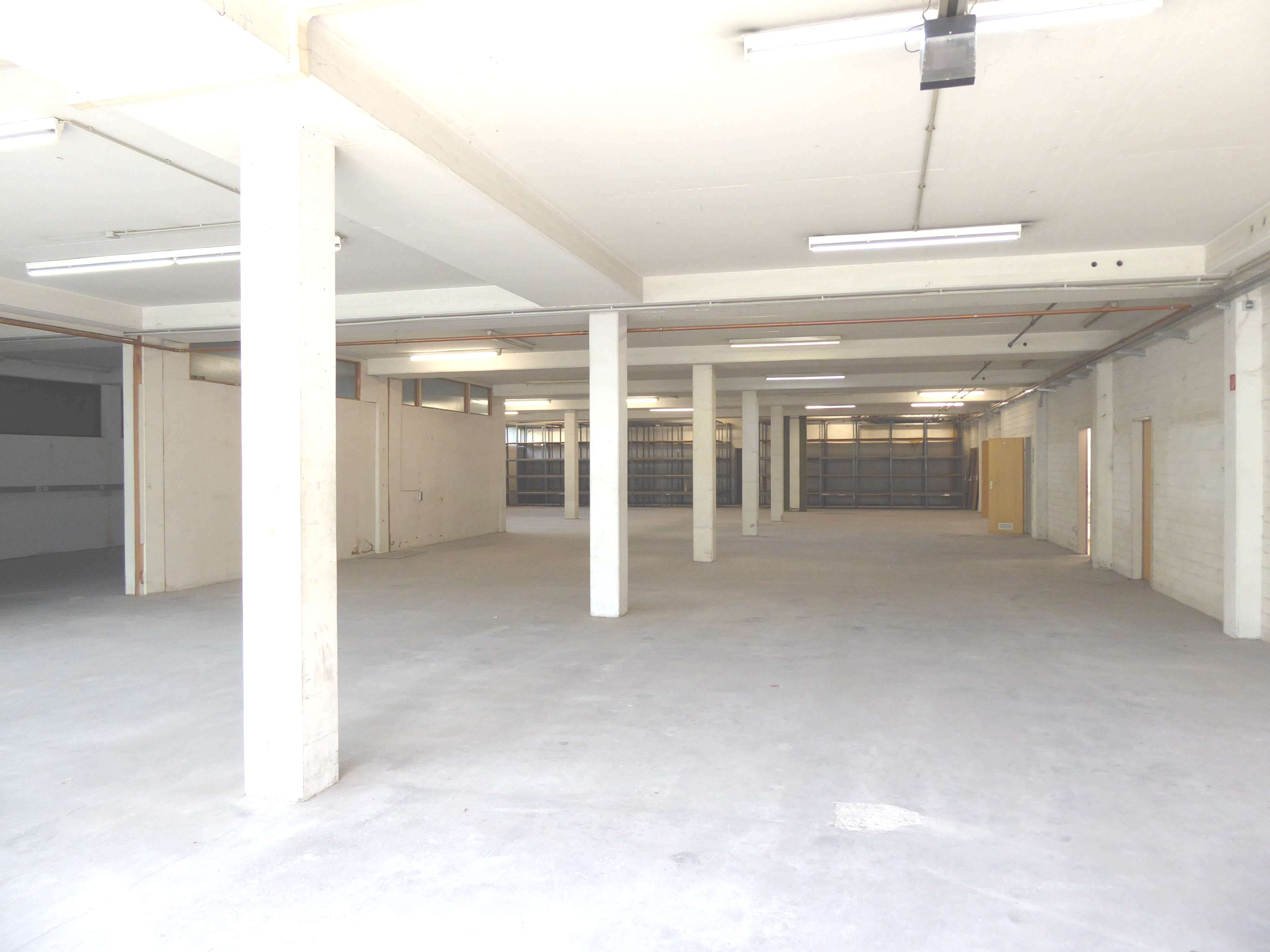 Thumbnail-Halle in Waiblingen 4.995,00 € 582 m²