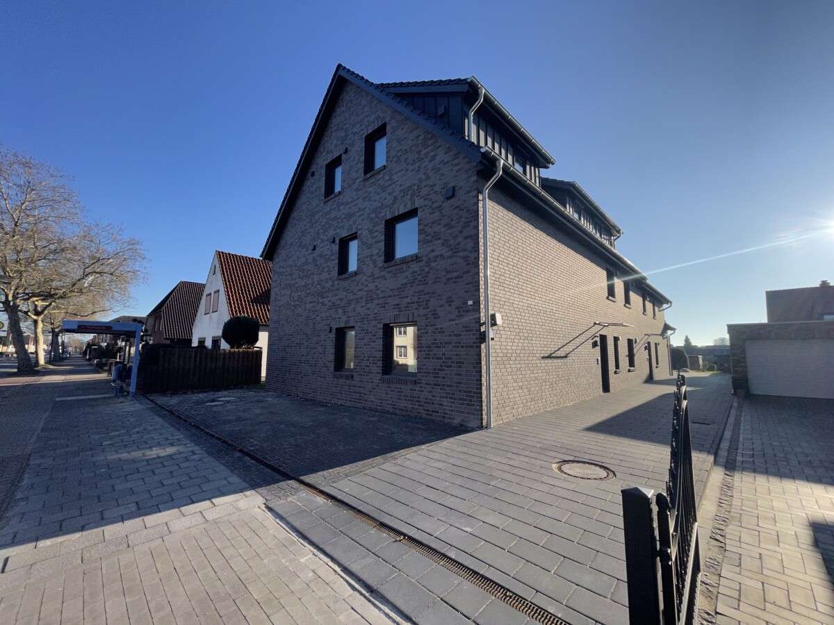 Thumbnail-Wohnung zum Mieten in Delmenhorst 1.390,00 € 116 m²