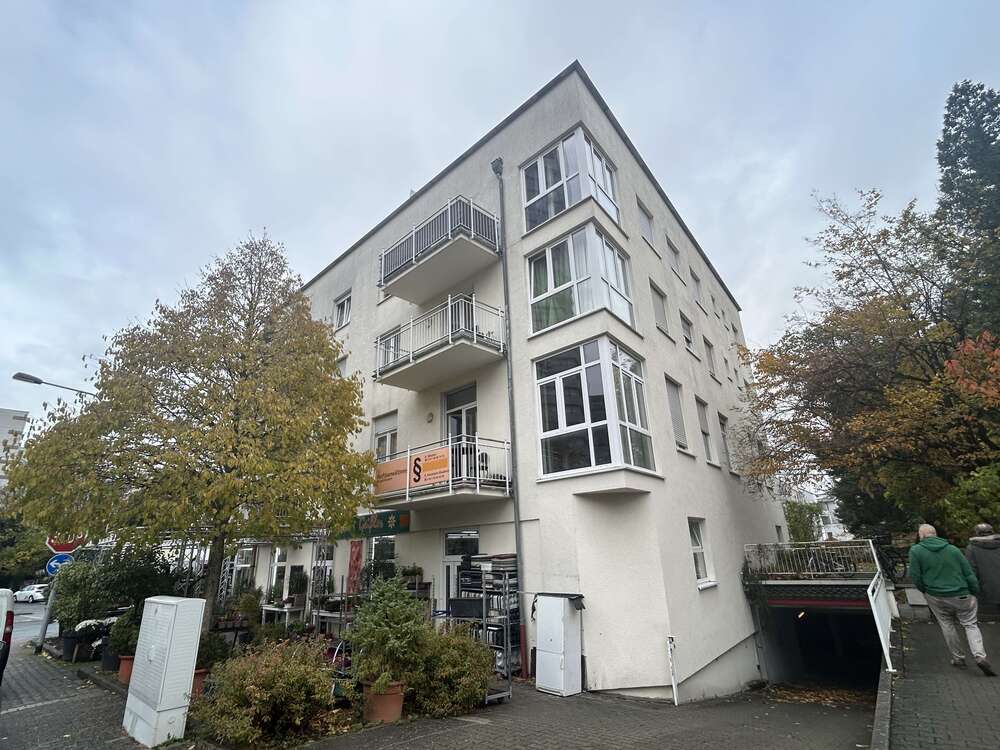 Thumbnail-Haus zum Kaufen in Frankfurt 3.600.000,00 € 1145 m²