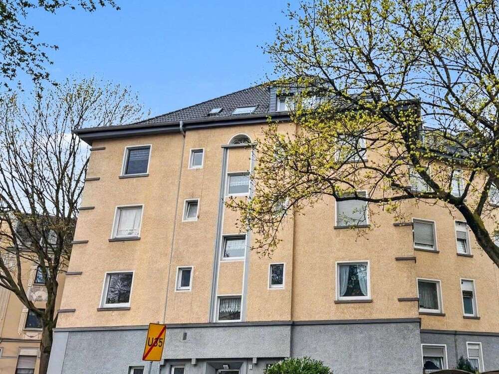 Thumbnail-Wohnung zum Kaufen in Essen 174.000,00 € 80.11 m²